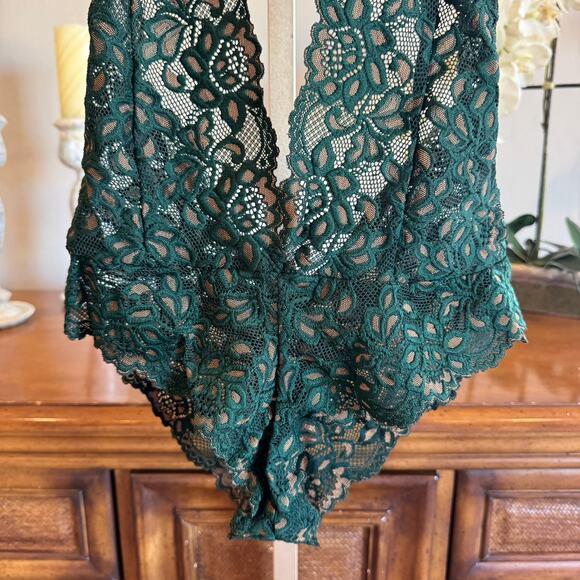 Frederick’s of Hollywood Green Lace Halter Teddy Bodysuit M - Picture 3 of 6